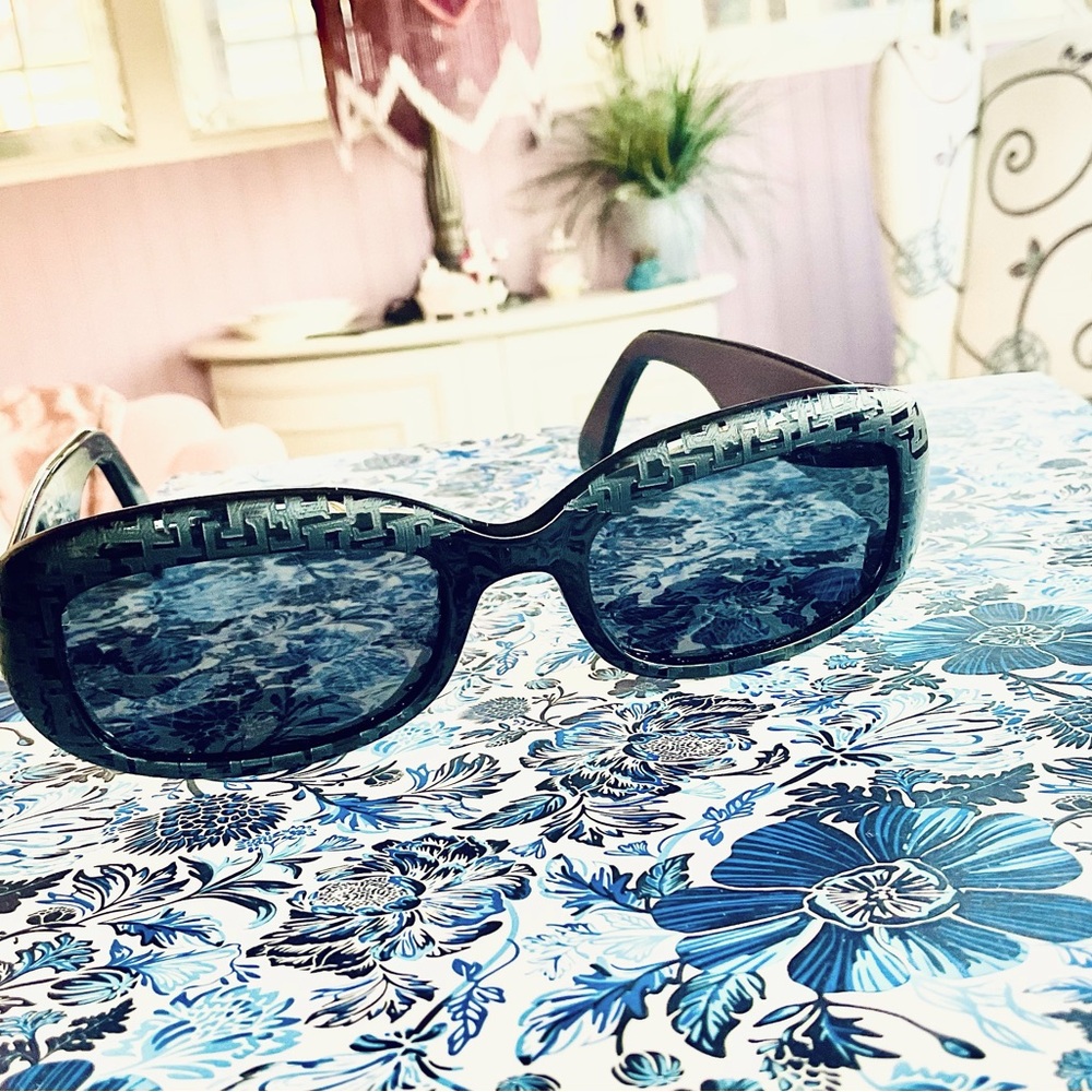 ESCADA grey & black SUNGLASSES E1083 E 904